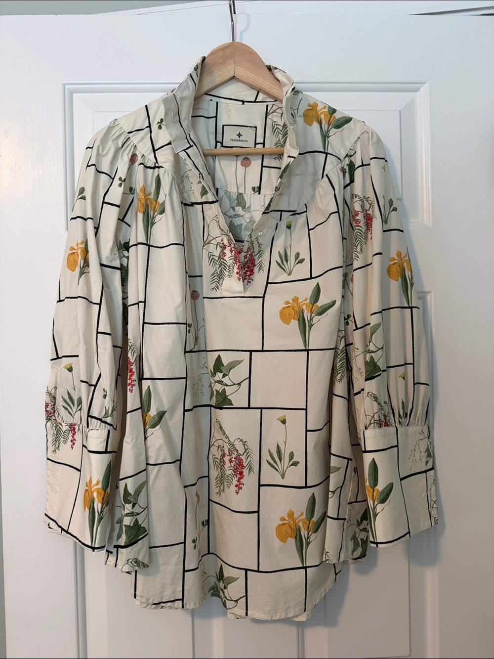Tuckernuck Fresher Buds Corrigan Blouse - Cream